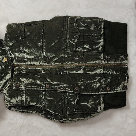 NWOT OLD NAVY PUFFER VEST/HOODIE WOMEN'S US SM - Picture 8 of 12